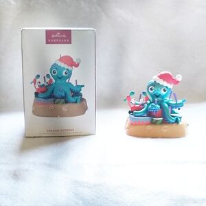 Hallmark Keepsake 2022 Festive Octopus Ornament